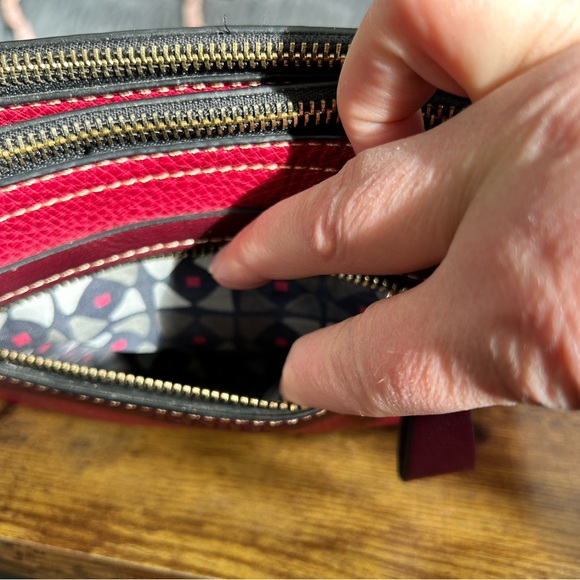 JOANEL Red Pebble Leather Crossbody Bag - Picture 4 of 7